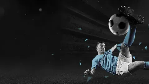 “国米揭晓预热海报迎德比大战：今夜，球场激情碰撞，我们独领风骚⚔️”